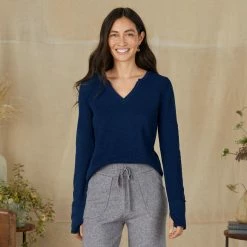 Avery Notch Tee -Sundance Fashion Shop 1674da83 6be1 42f3 88b4 e9383969b7b1