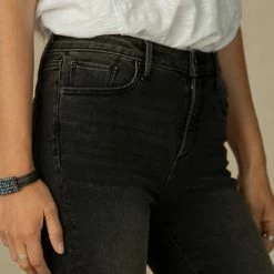 Wyatt Classic Flare Jean -Sundance Fashion Shop 367c9fa1 c623 4abd 9e13 cce4c00dab46