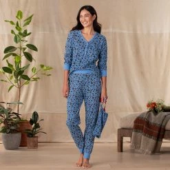 Long Johnna Floral Pajamas - Petites -Sundance Fashion Shop 6efce88e 94a7 482e a70a 61ff7424336d