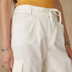 Hansa Blooms Joggers - Petites -Sundance Fashion Shop e95bcb59 54d0 4621 beb0 6dbf9d642d9b