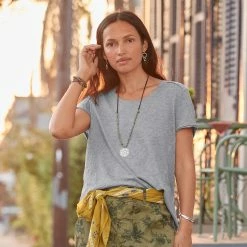 Perfect Everyday Tee -Sundance Fashion Shop eb97bd08 93c6 40c7 b031 2619c59ab5d7