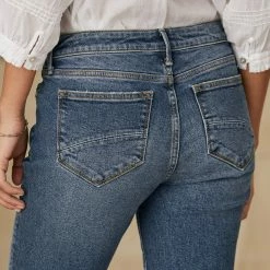 Kelly Classic Bootcut Jeans -Sundance Fashion Shop ed4055e3 f277 43ed a8c7 551c239ddea2